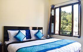 Hotel Atithi, Chaukori - Himalaya View